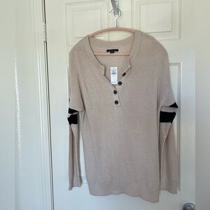 American Eagle Outfitters Beige Knit Henley with Black Buttons, Size large